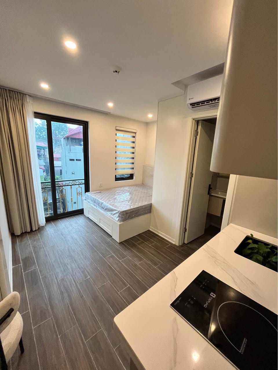 Studio apartment in Tay Ho — photo 2