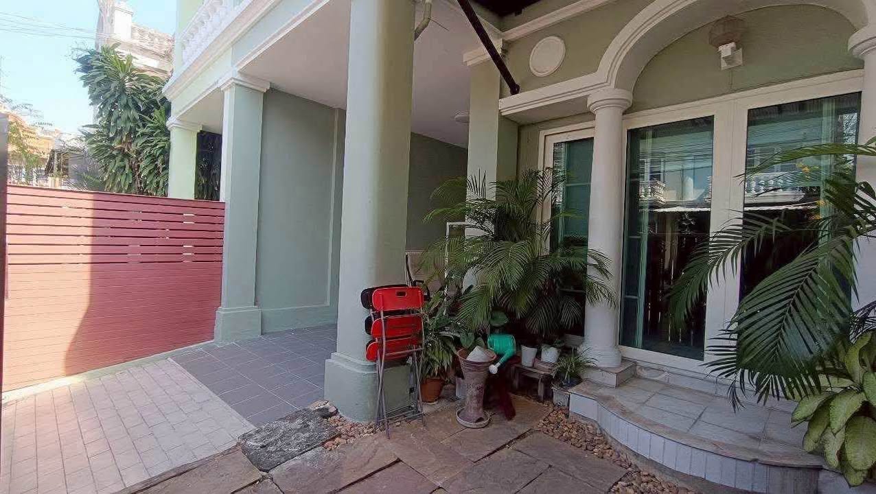 4BR rental in Sukhumvit — photo 2