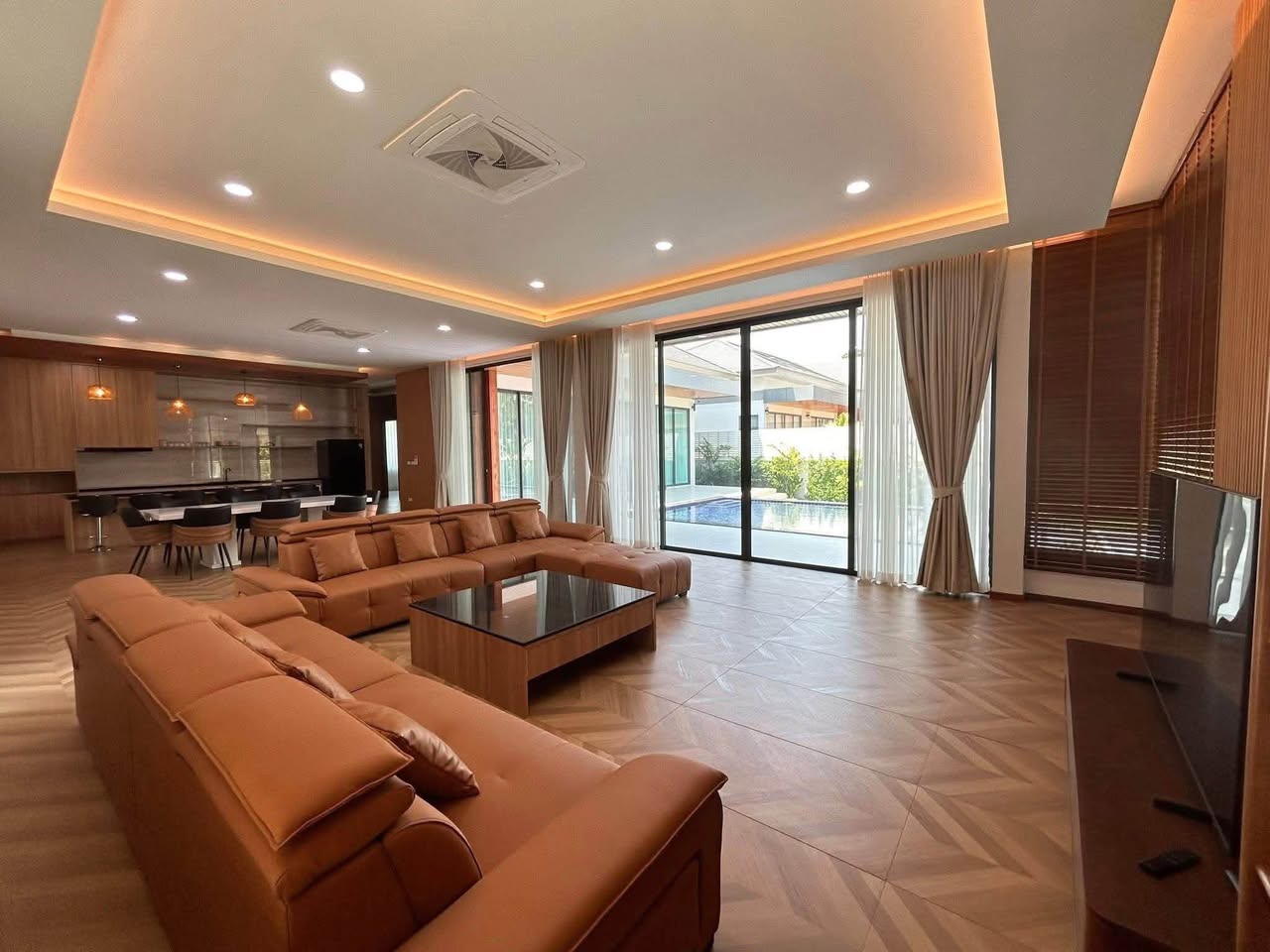 5BR villa in Mabprachan — photo 2