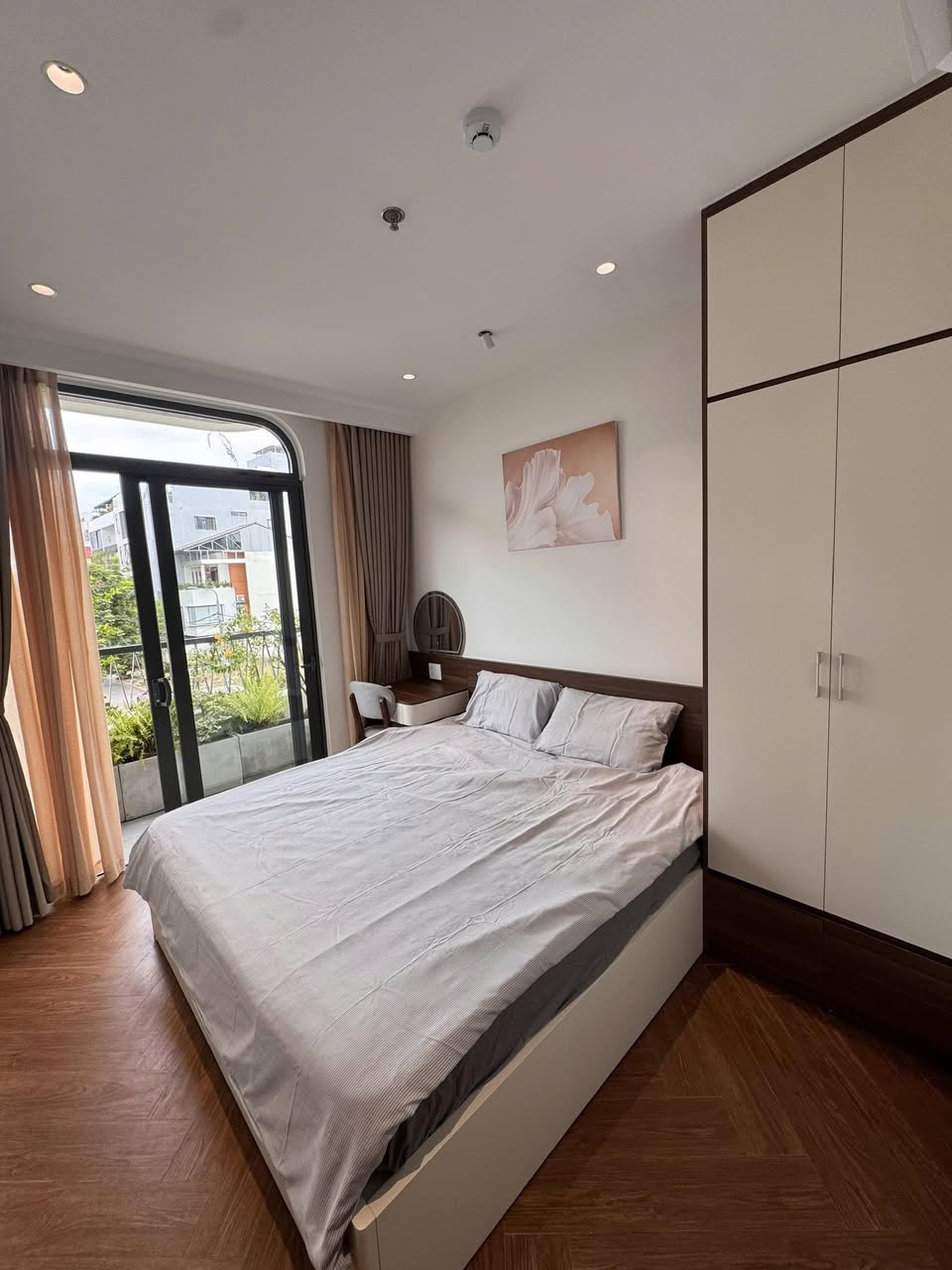2BR apartment in My An — photo 3