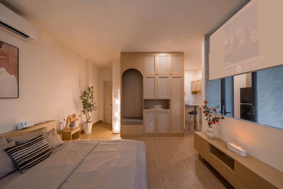 1BR studio in District 1 — photo 3