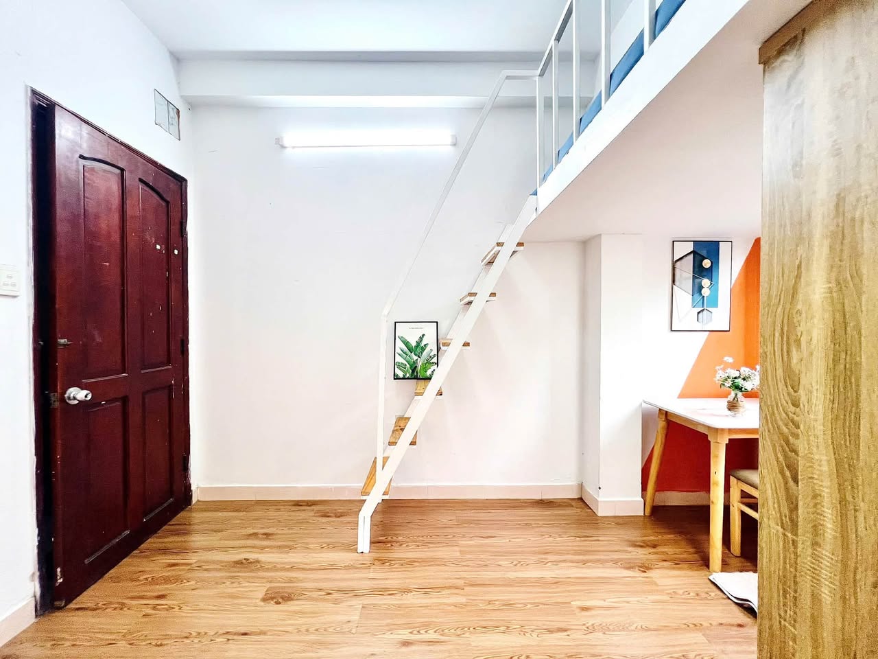 duplex in District 10 — photo 3