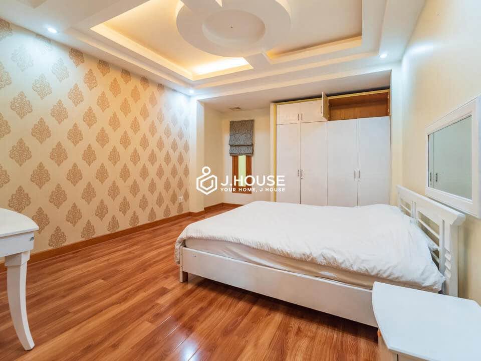 2BR apartment in District 2 — photo 5