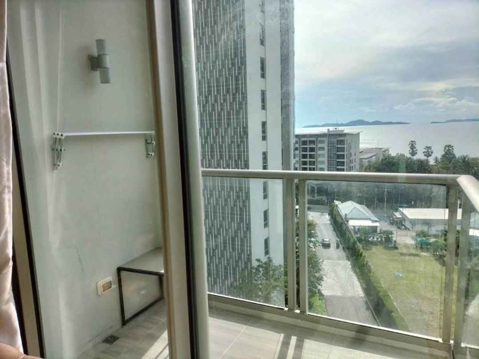Studio condo in Wongamat — photo 5