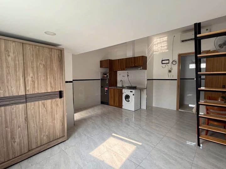 duplex in District 10 — photo 4