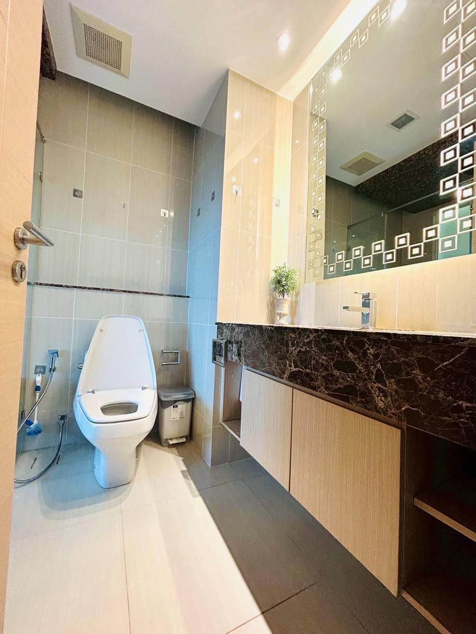 Studio condo in Wongamat — photo 5