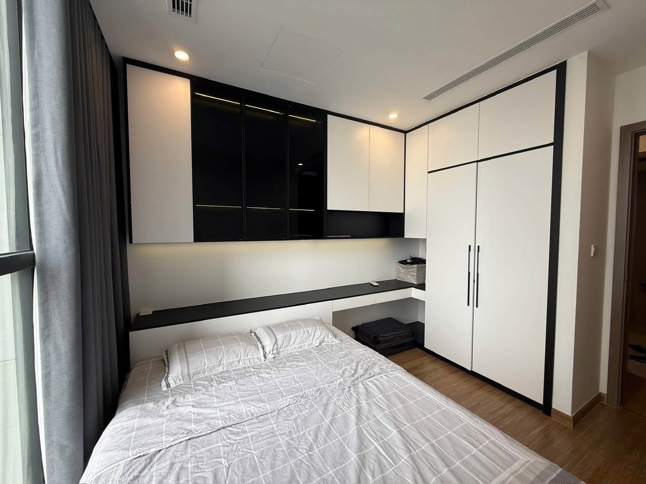 2BR apartment in Tay Ho — photo 2