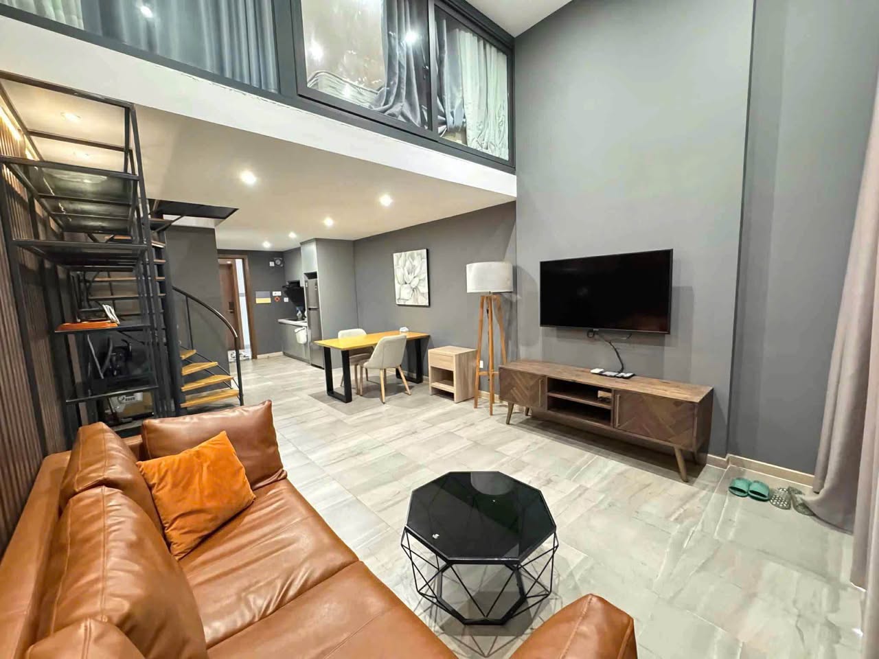 1BR duplex in District 4 — photo 4