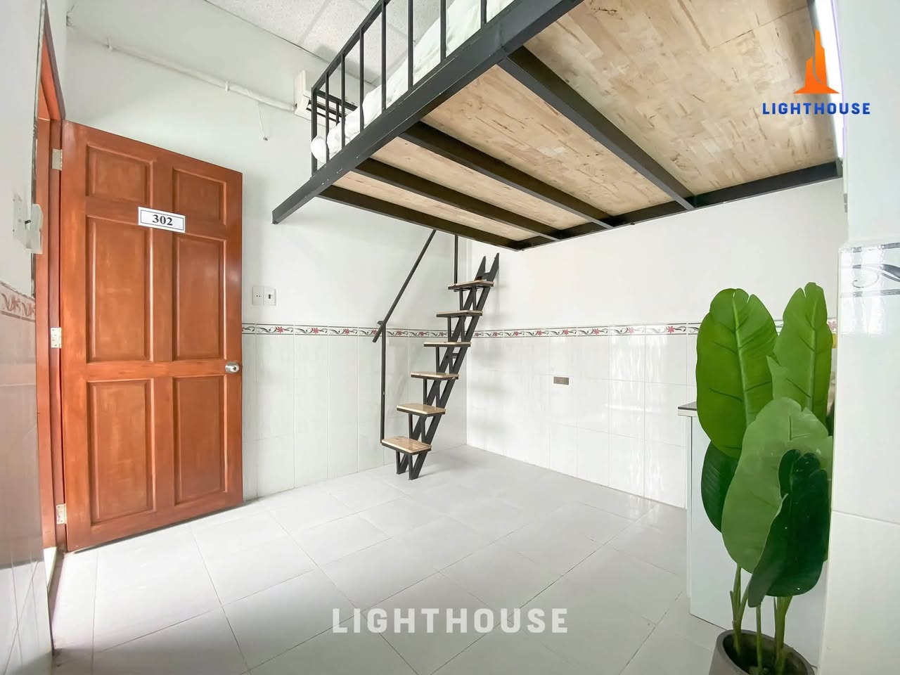 duplex in District 8 — photo 3