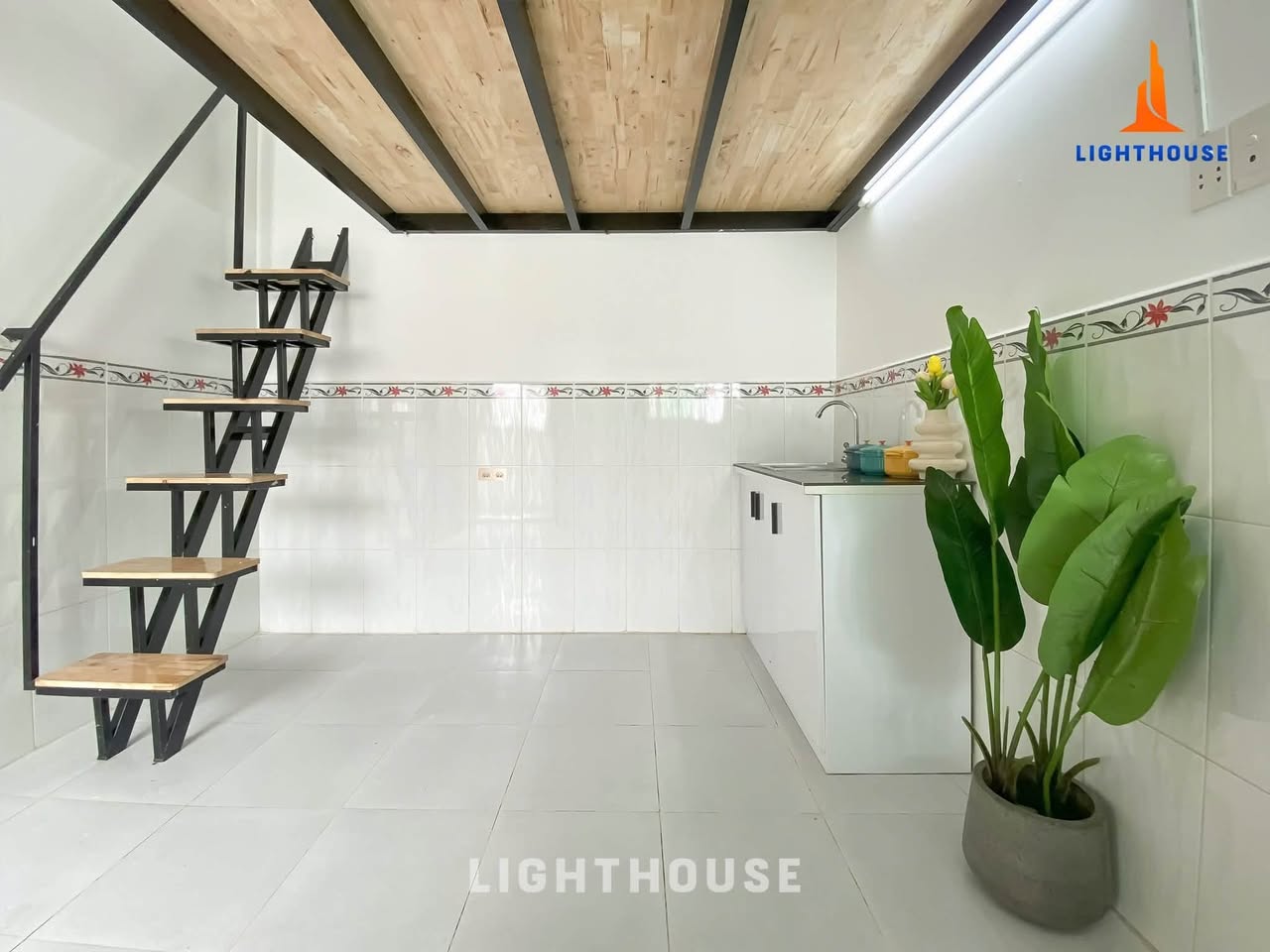 duplex in District 8 — photo 4