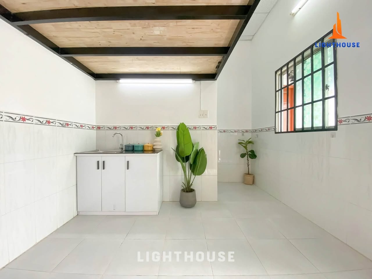 duplex in District 8 — photo 5