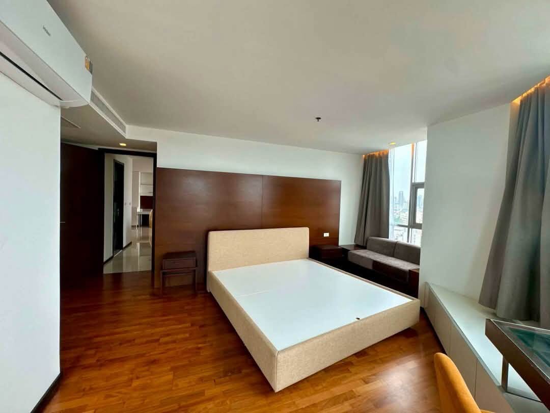 2BR condo in Sathorn — photo 3