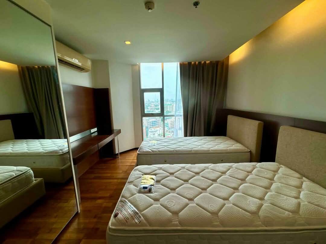 2BR condo in Sathorn — photo 4