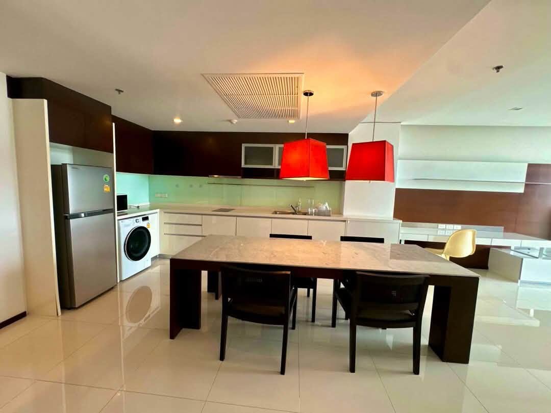 2BR condo in Sathorn — photo 5