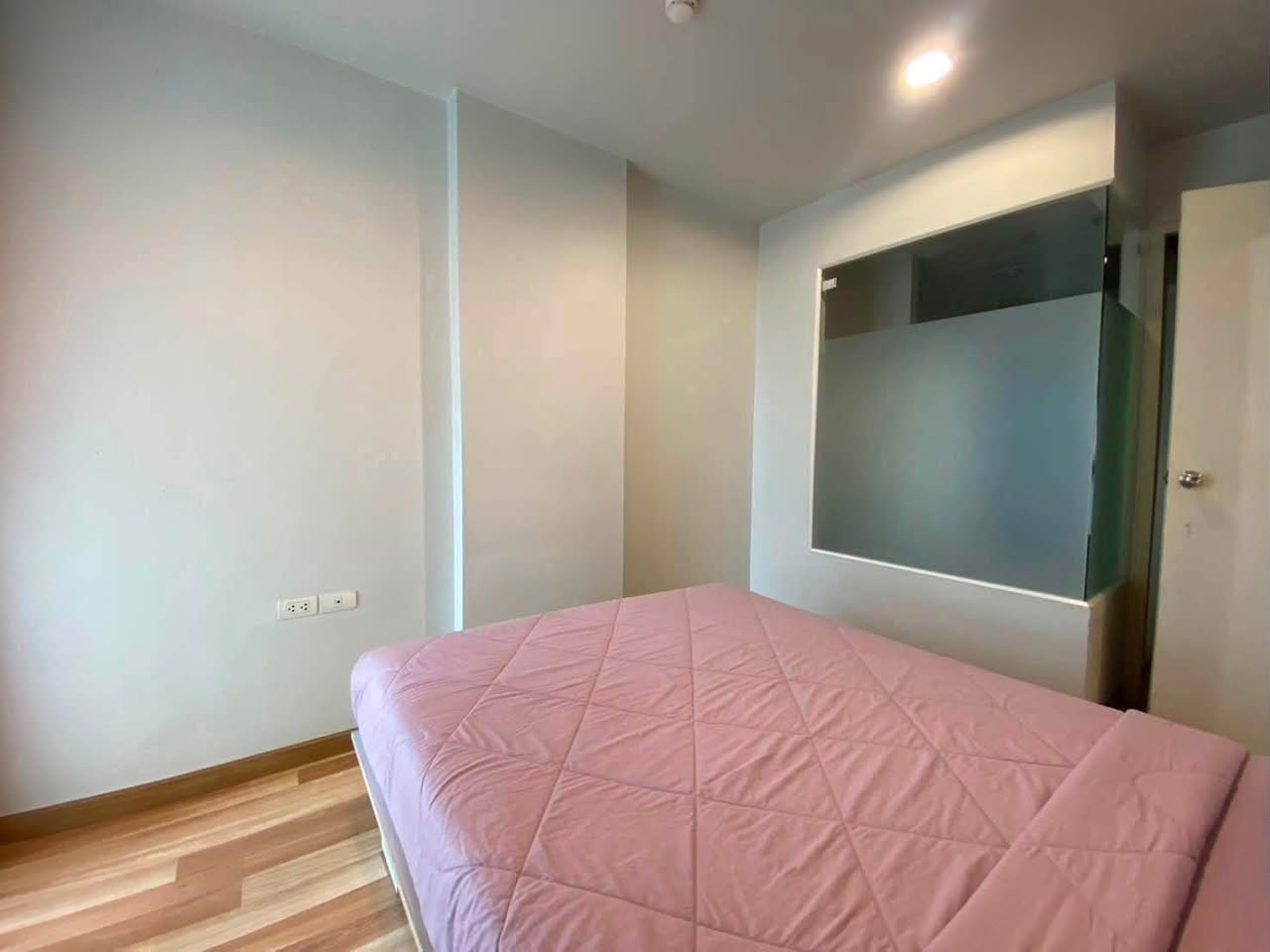 1BR apartment in Huai Khwang — photo 3