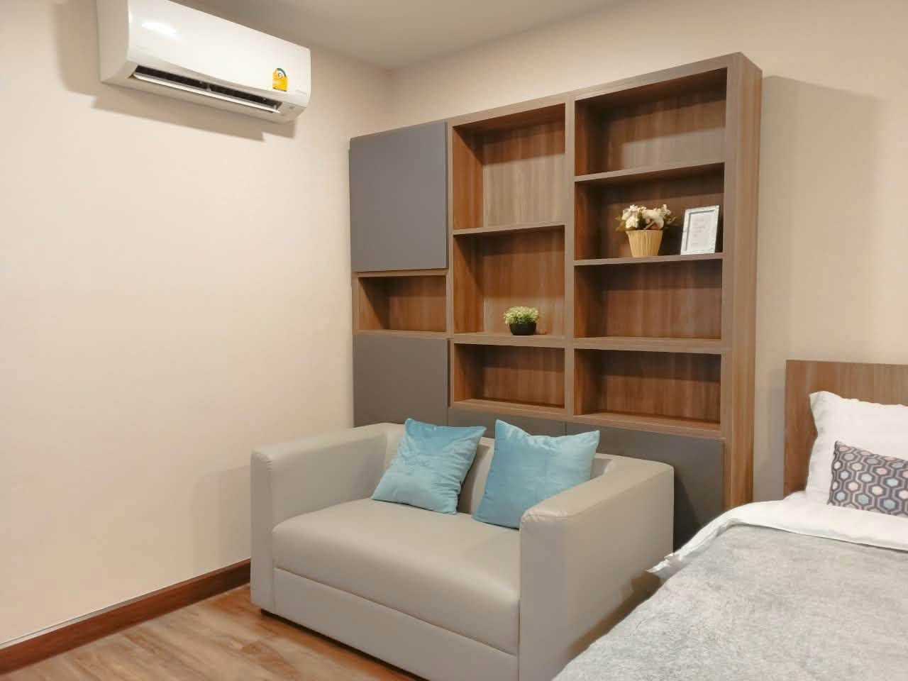 Studio condo in MRT Phaya Thai — photo 2