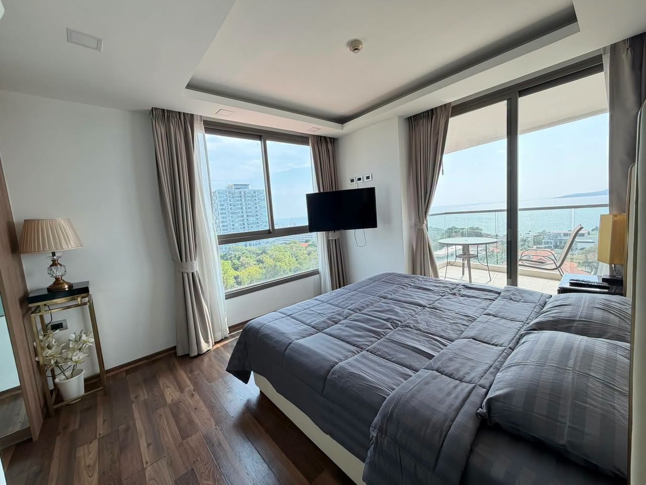 2BR condo in Central Pattaya — photo 3