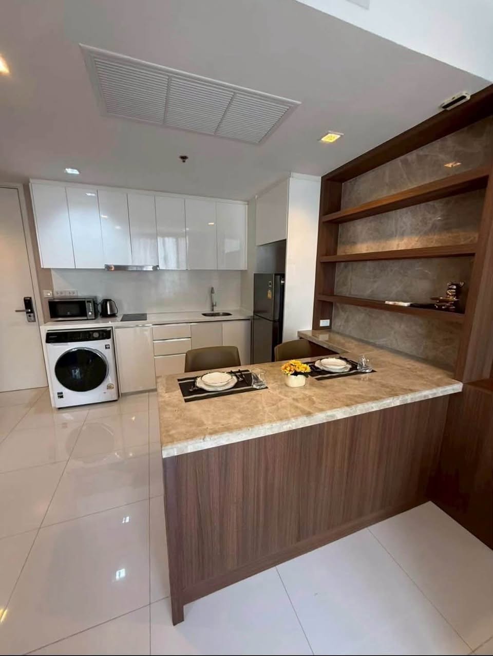 2BR condo in Sathorn — photo 3