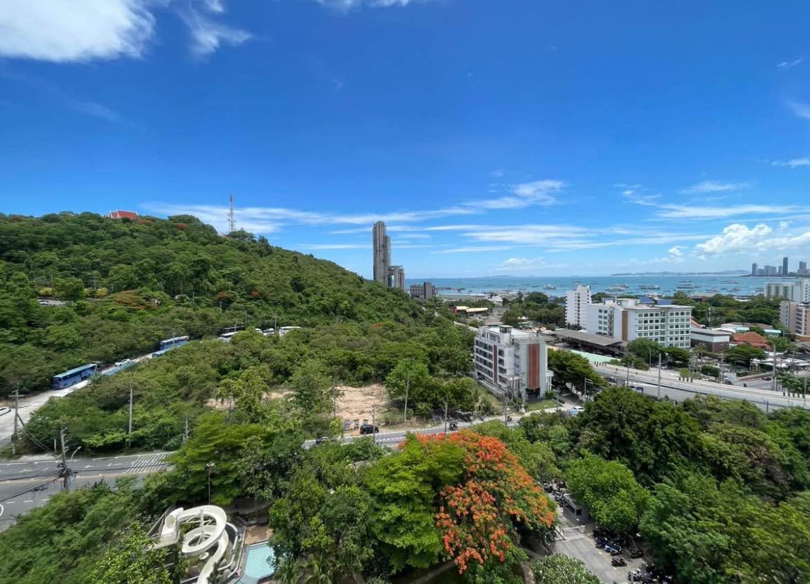 2BR condo in Central Pattaya — photo 2