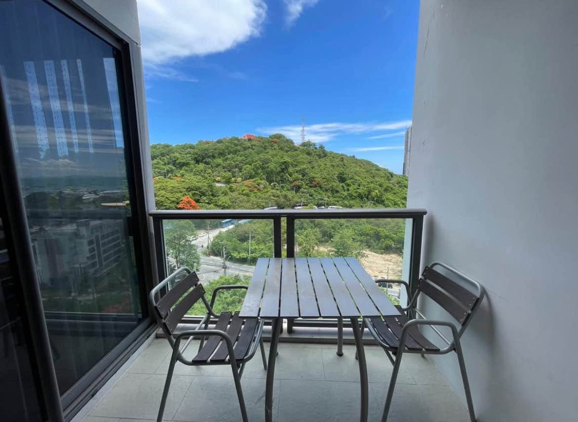 2BR condo in Central Pattaya — photo 3