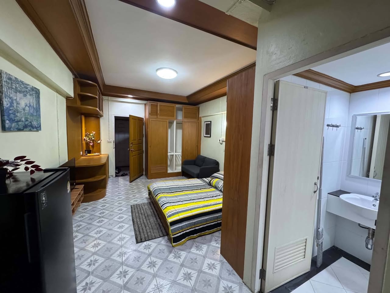 1BR condo in Sukhumvit — photo 4