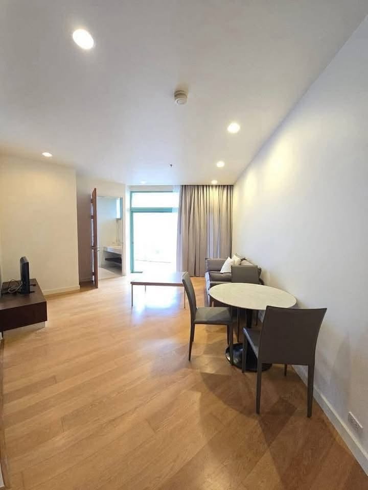 1BR apartment in Riverside — photo 2