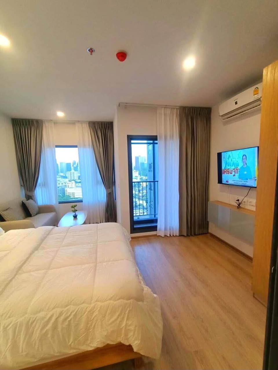 Studio condo in Asok — photo 5