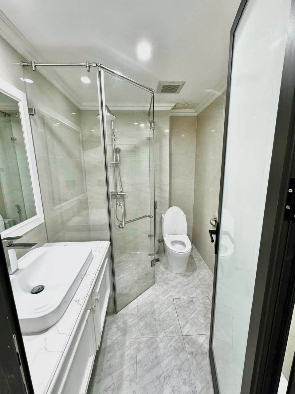 2BR apartment in Hai Ba Trung — photo 5