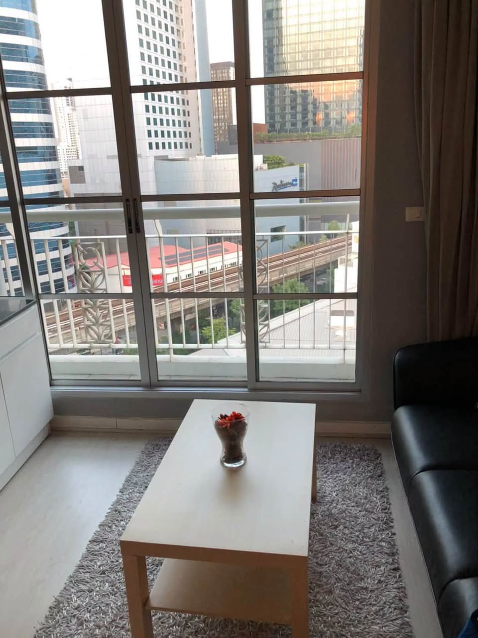 2BR condo in Asok — photo 3