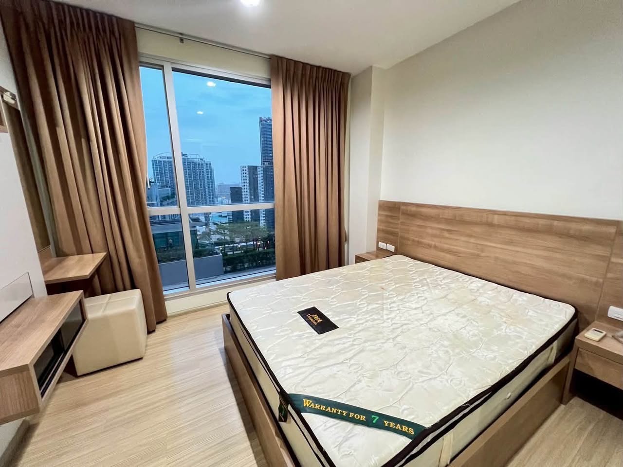1BR condo in Huai Khwang — photo 3