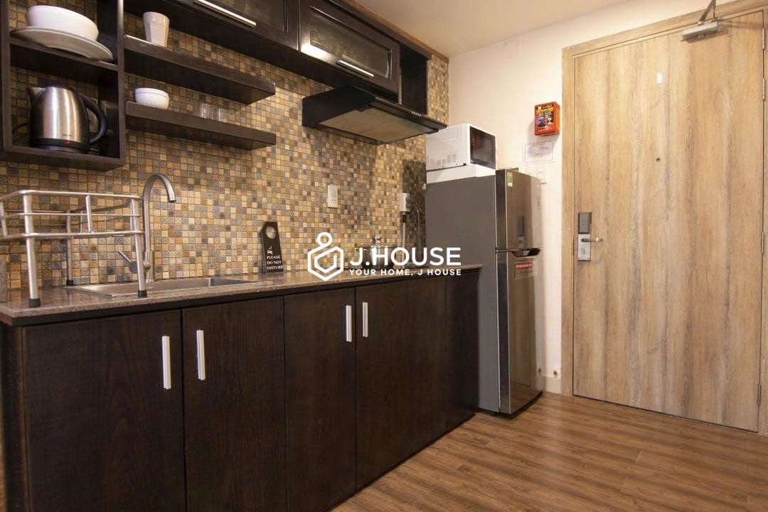1BR apartment in Phu Nhuan — photo 5