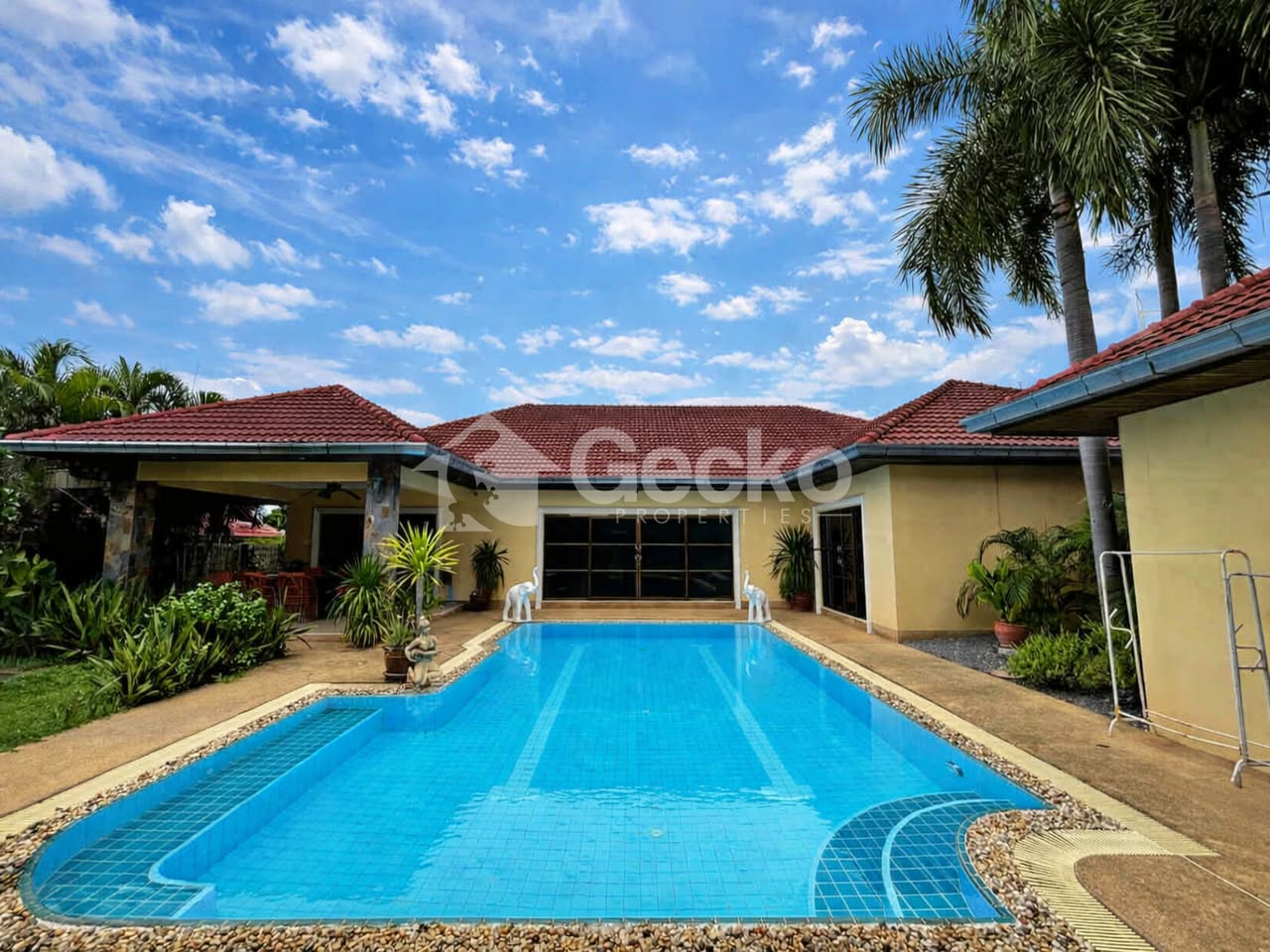 5BR villa in East Pattaya — photo 2