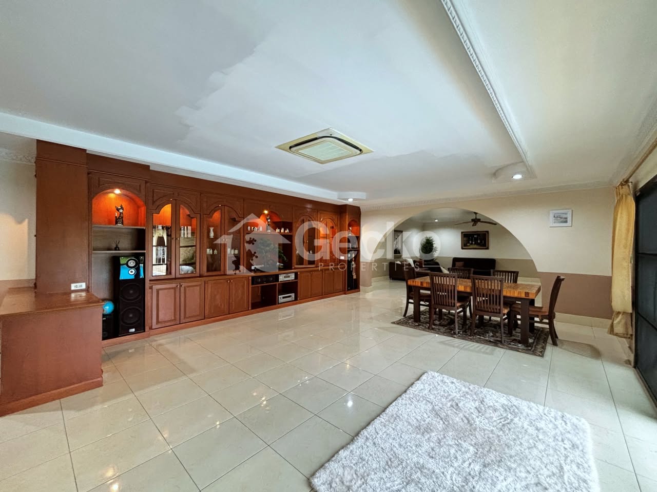 5BR villa in East Pattaya — photo 5