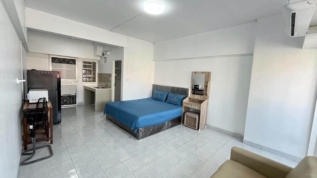 Studio condo in South Pattaya — photo 2