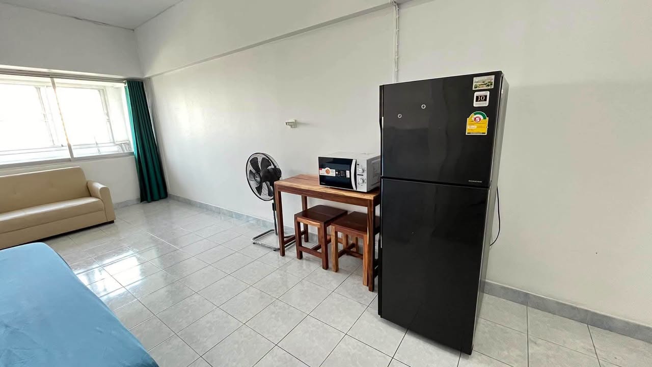 Studio condo in South Pattaya — photo 3