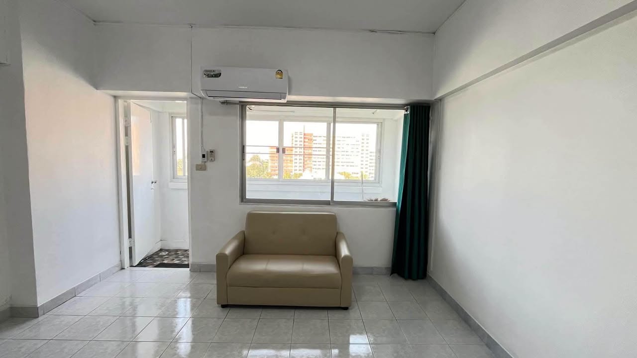 Studio condo in South Pattaya — photo 4