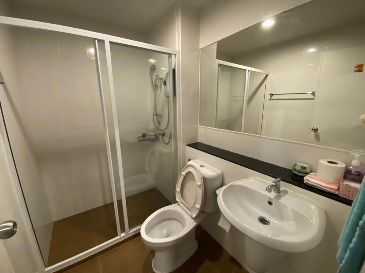 room in Regent — photo 3