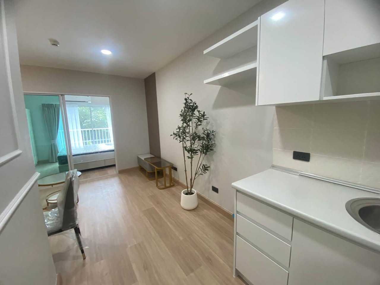 1BR condo in Sathorn — photo 2