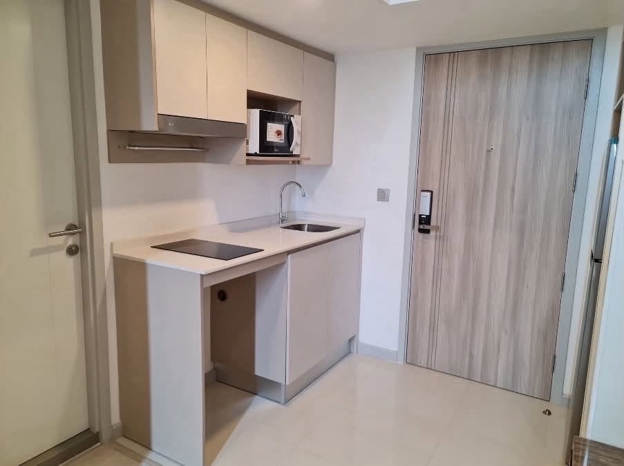 1.5BR duplex in Sathorn — photo 2