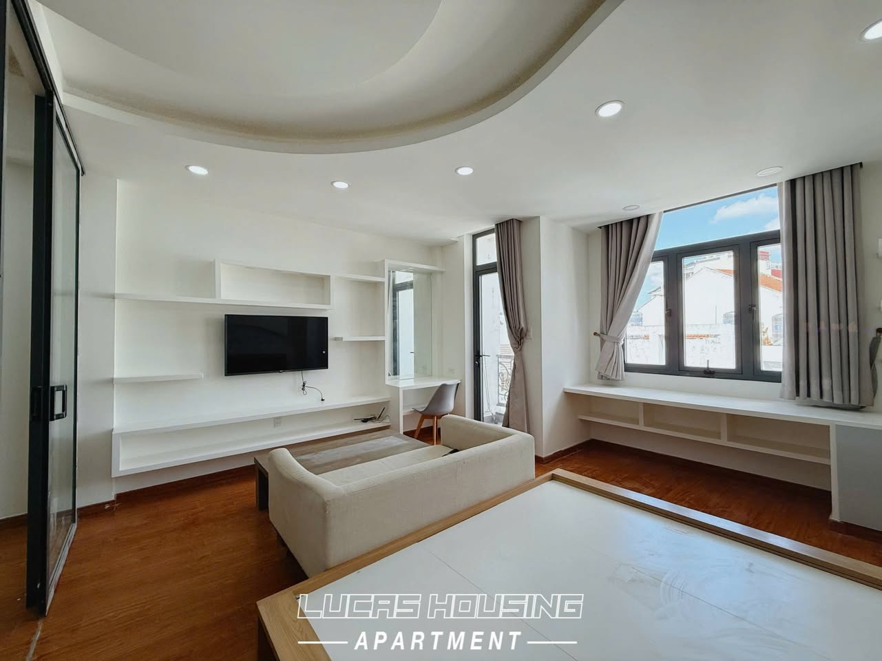 1BR apartment in Phu Nhuan — photo 2