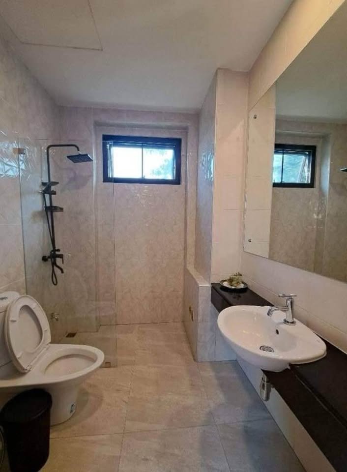 5BR villa in Kathu — photo 5