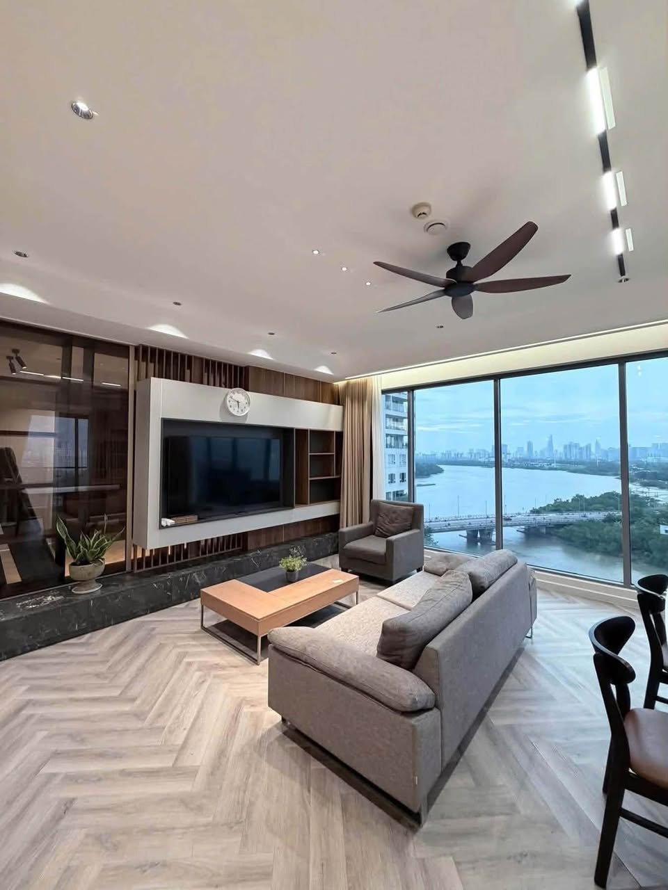 4BR apartment in District 2 — photo 2