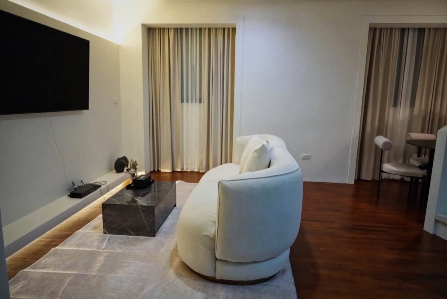 1BR duplex in Chidlom — photo 3