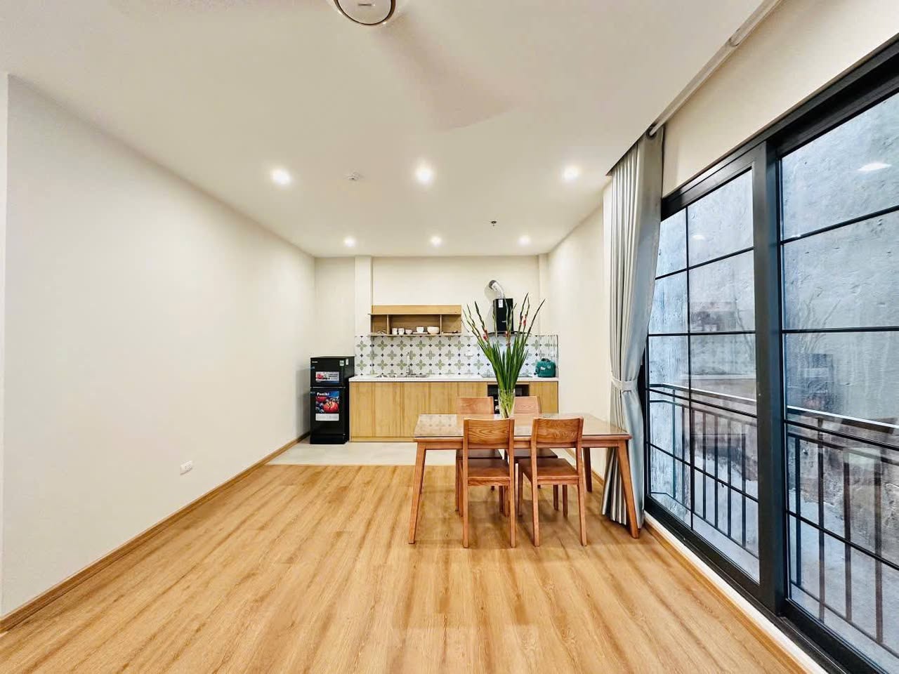 2BR serviced-apartment in Tay Ho — photo 2