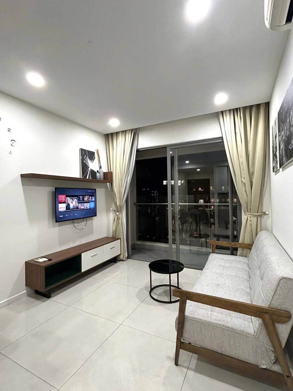 apartment in District 4 — photo 2