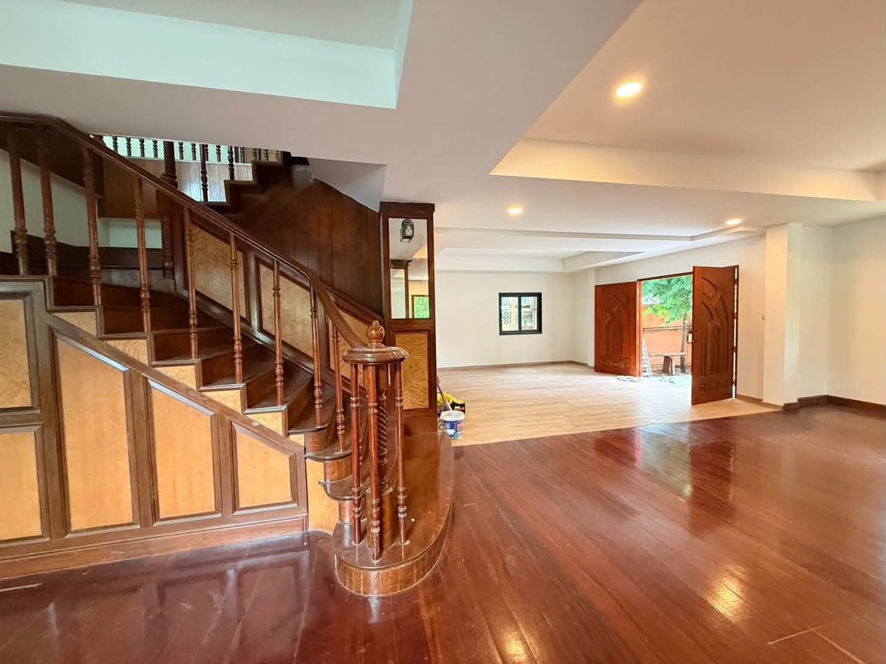 4BR house in Phra Khanong — photo 2