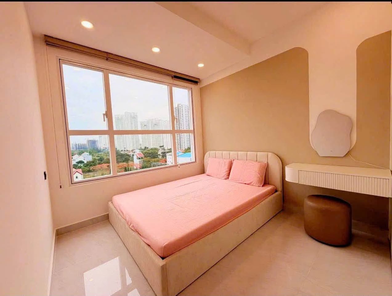 2BR apartment in Phu My Hung — photo 2