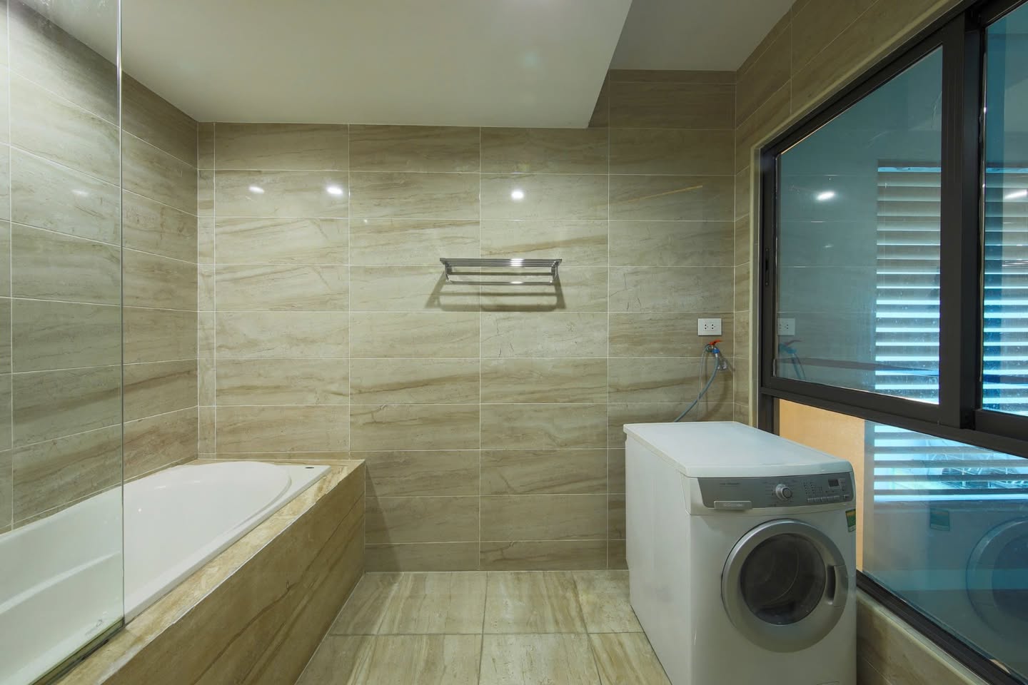 1BR serviced-apartment in Hoan Kiem — photo 4