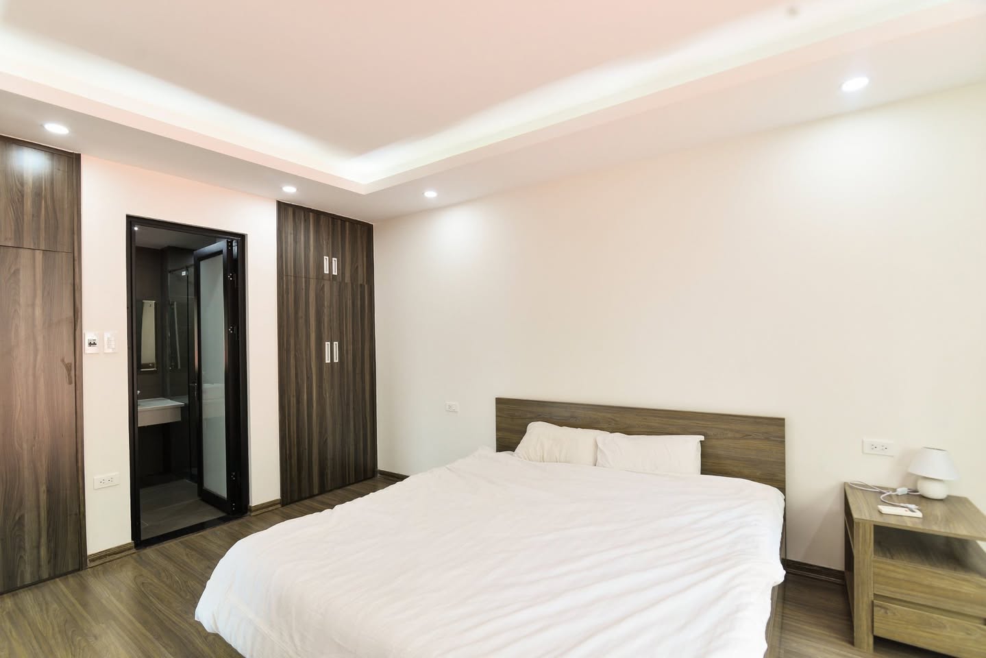 2BR apartment in Tay Ho — photo 2