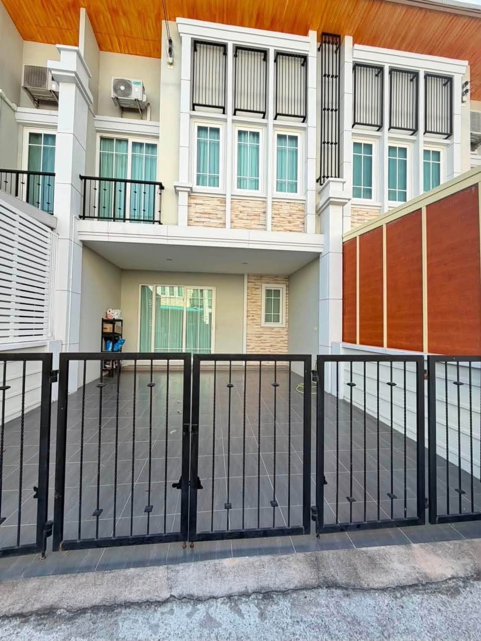 4BR rental in Central Pattaya — photo 2